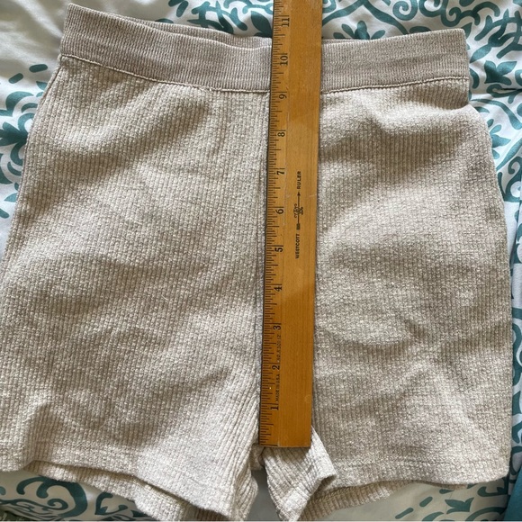Zara ribbed tan/nude shorts size small - Picture 6 of 7